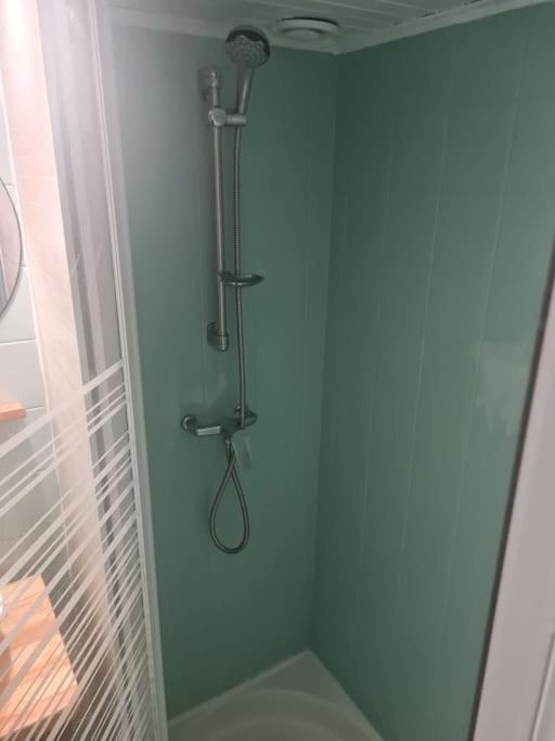 Apartment Centre *